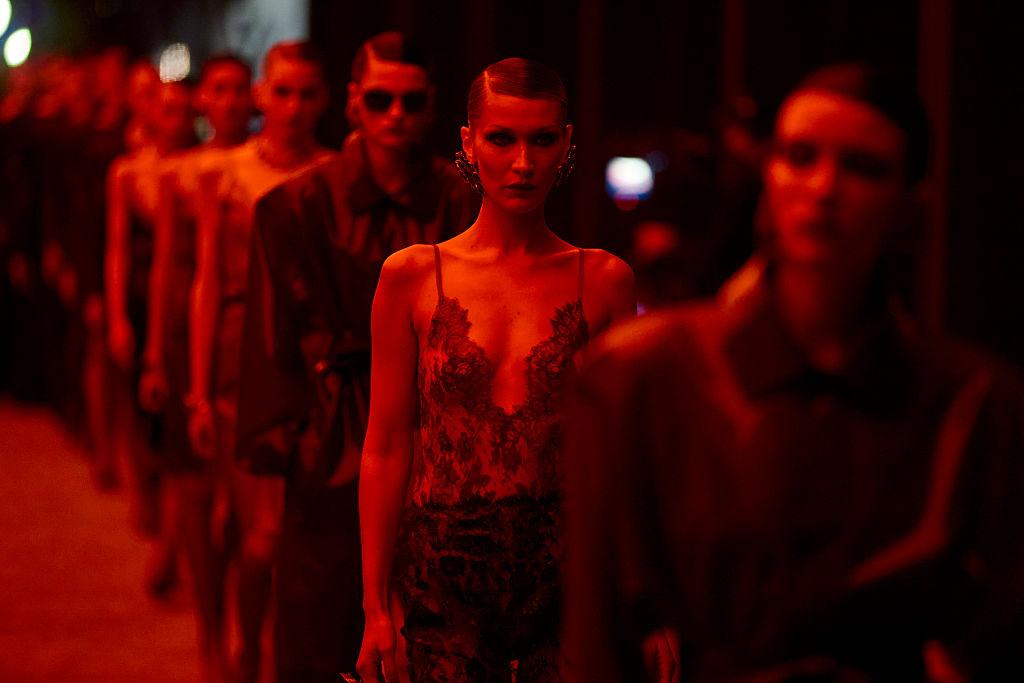 Moda 2026: menos exhibición, más identidad