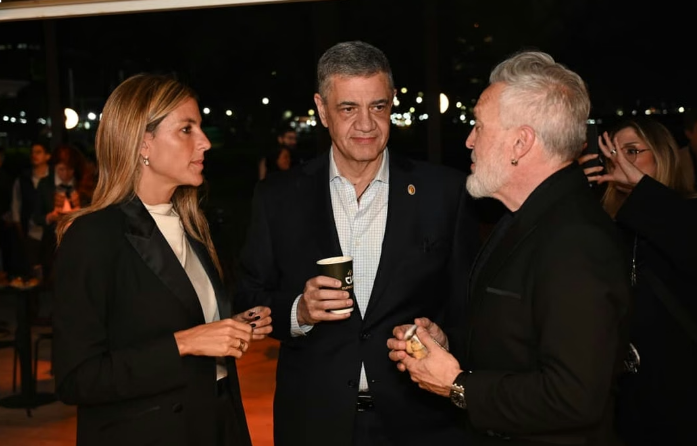 NEGOCIOS PARA LOS AMIGOS DE JORGE MACRI